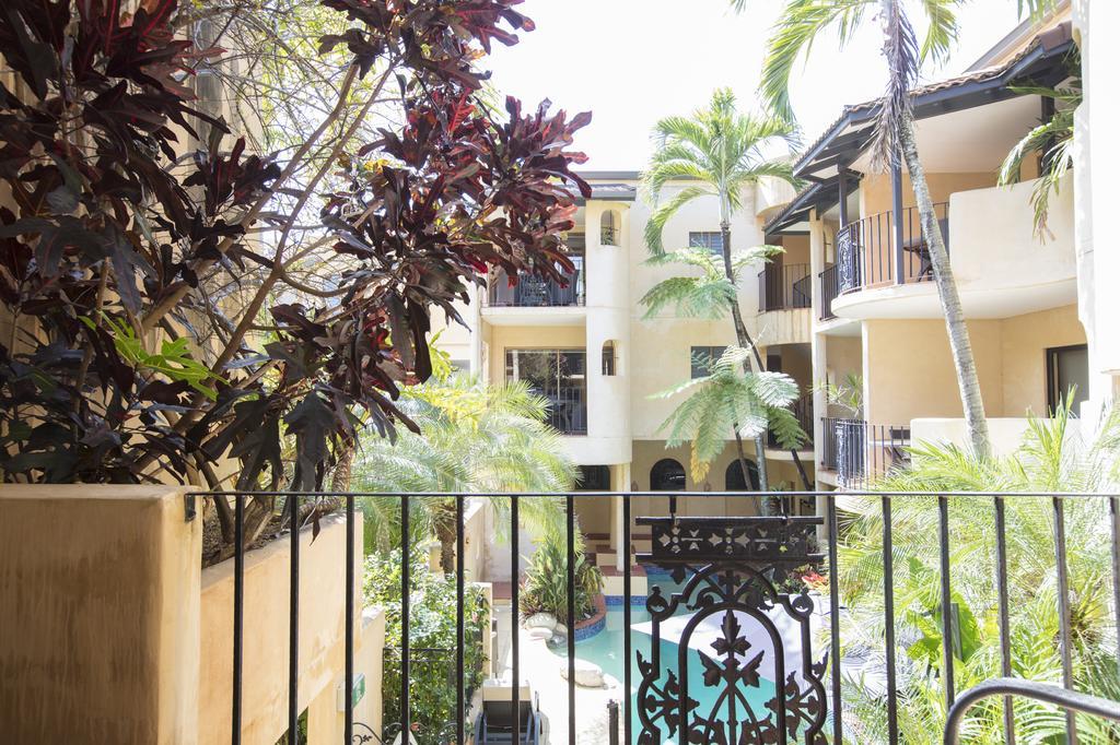 Seascape Apartments At Villa San Michele Port Douglas Exterior photo