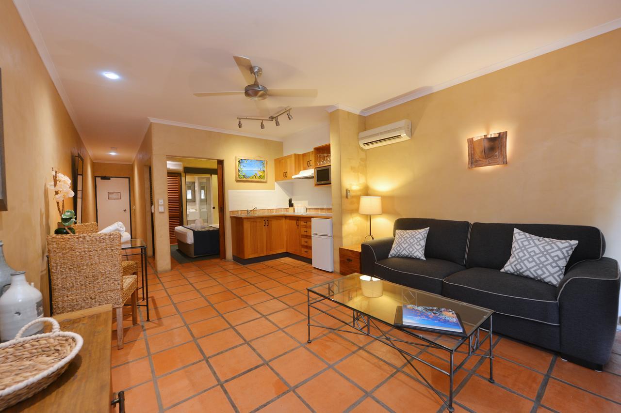 Seascape Apartments At Villa San Michele Port Douglas Exterior photo