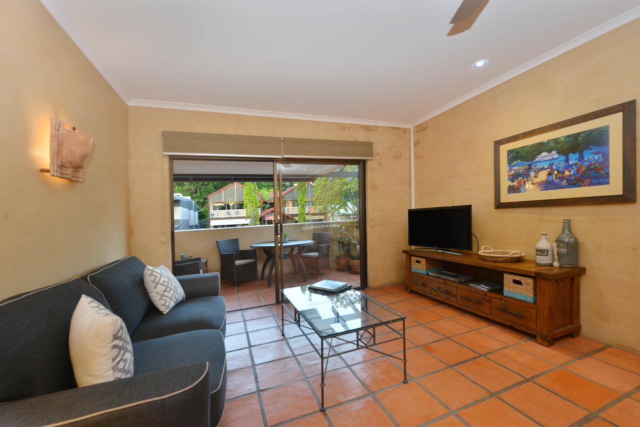 Seascape Apartments At Villa San Michele Port Douglas Exterior photo
